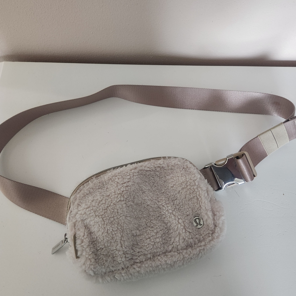 lululemon athletica Cream Sherpa Belt Bag